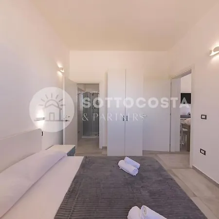 Villa Al Tramonto - *